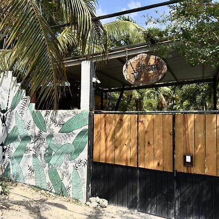 Hostel Oryx Tulum Exterior photo