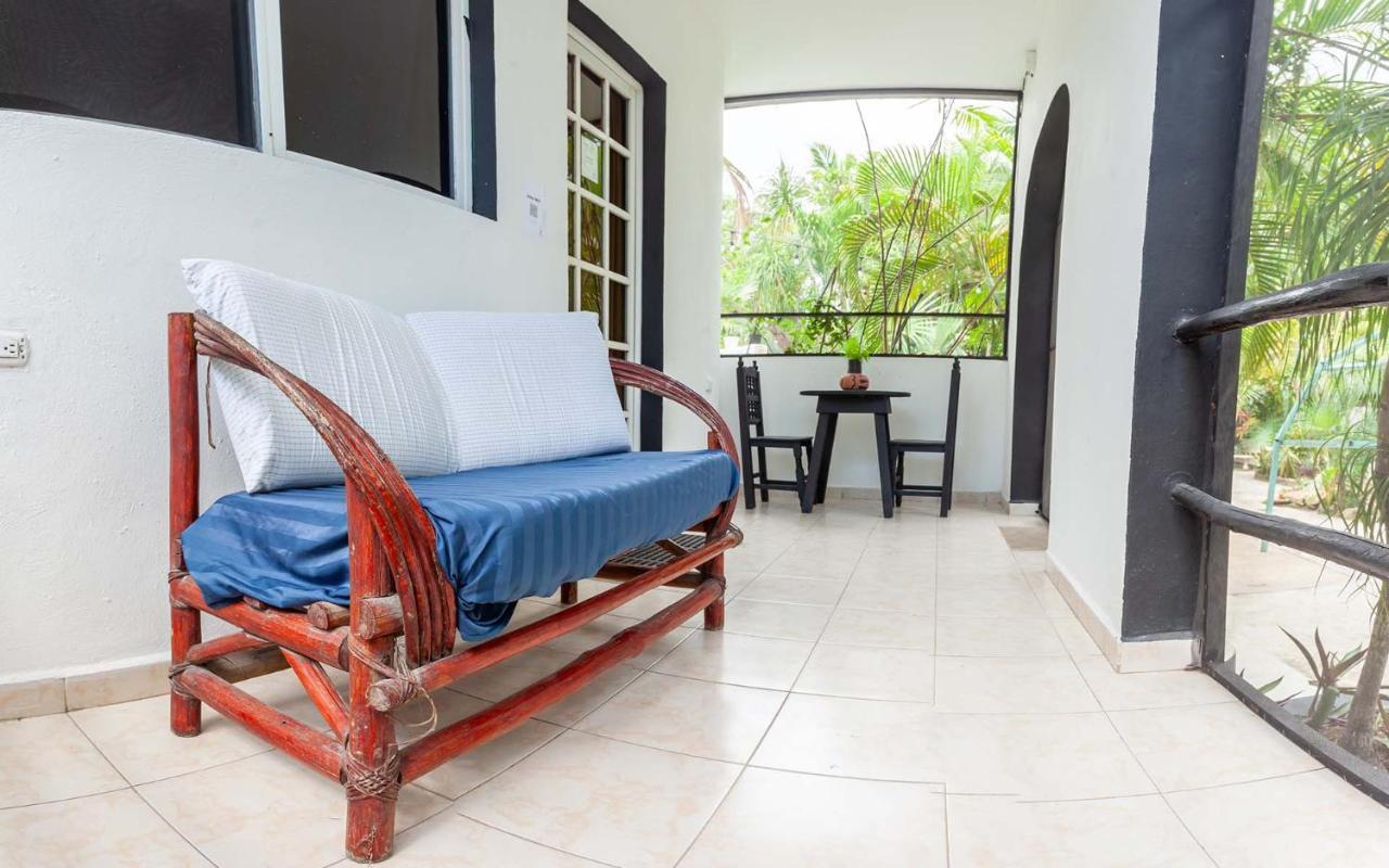 Hostel Oryx Tulum Exterior photo