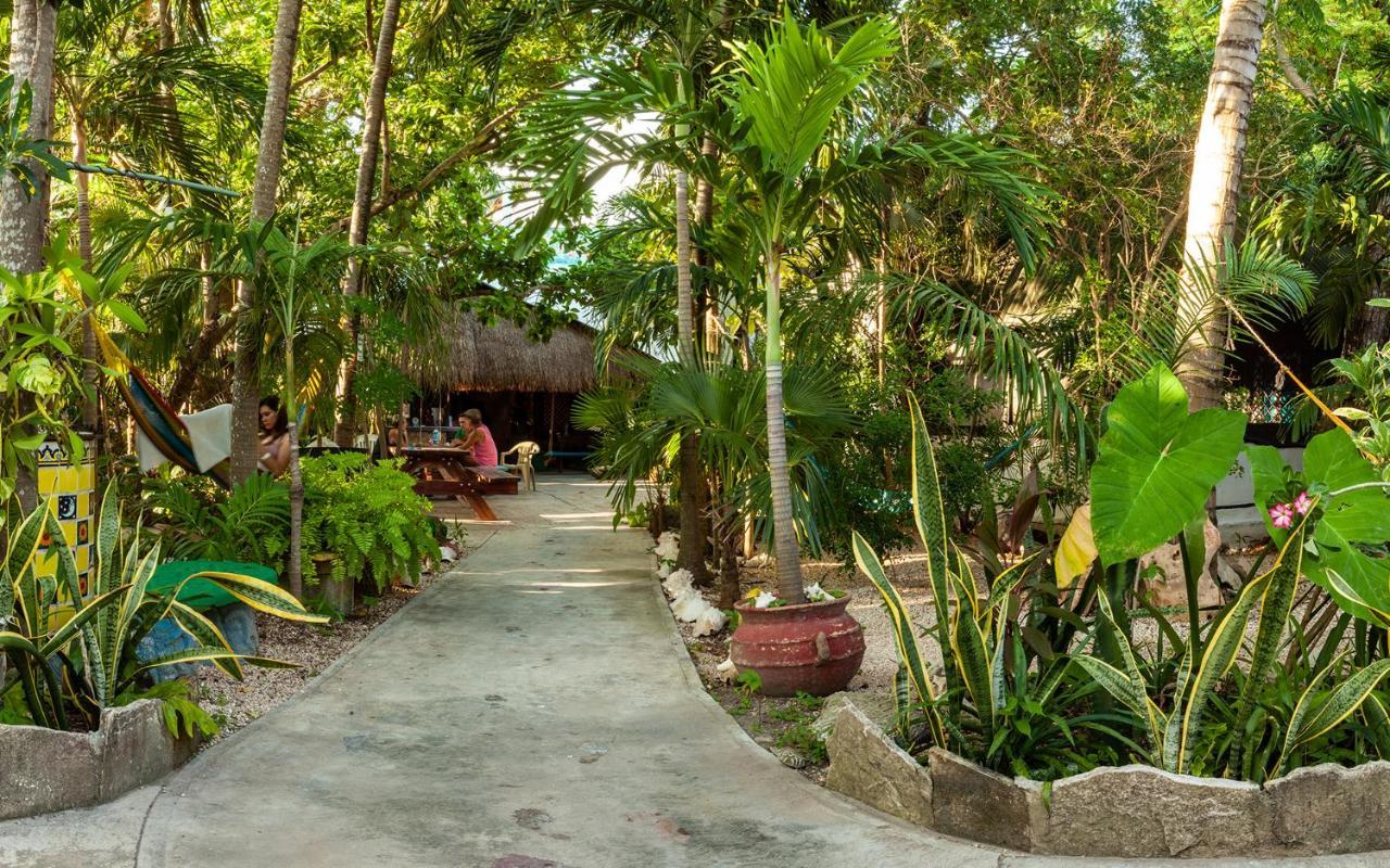 Hostel Oryx Tulum Exterior photo
