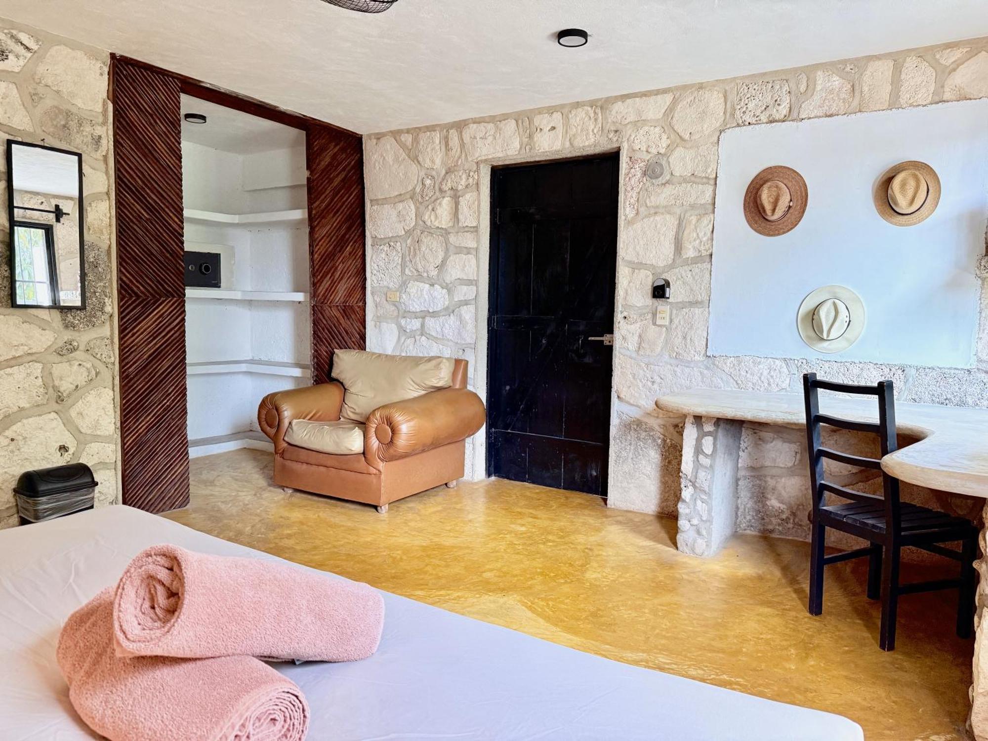 Hostel Oryx Tulum Exterior photo